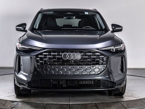 Used 2025 Audi Q5 Prestige AWD/4WD image 9