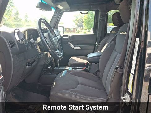 Used 2014 Jeep Wrangler Unlimited Sahara w/ Connectivity Group AWD/4WD image 14