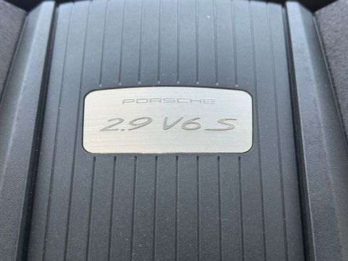 Used 2023 Porsche Macan S AWD/4WD image 44