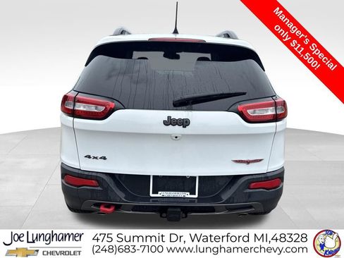 Used 2016 Jeep Cherokee Trailhawk w/ Comfort/Convenience Group AWD/4WD image 4