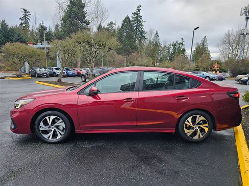 Used 2025 Subaru Legacy Premium image 4