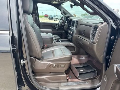 Used 2023 GMC Sierra 2500 Denali w/ Denali Black Diamond Edition AWD/4WD image 18
