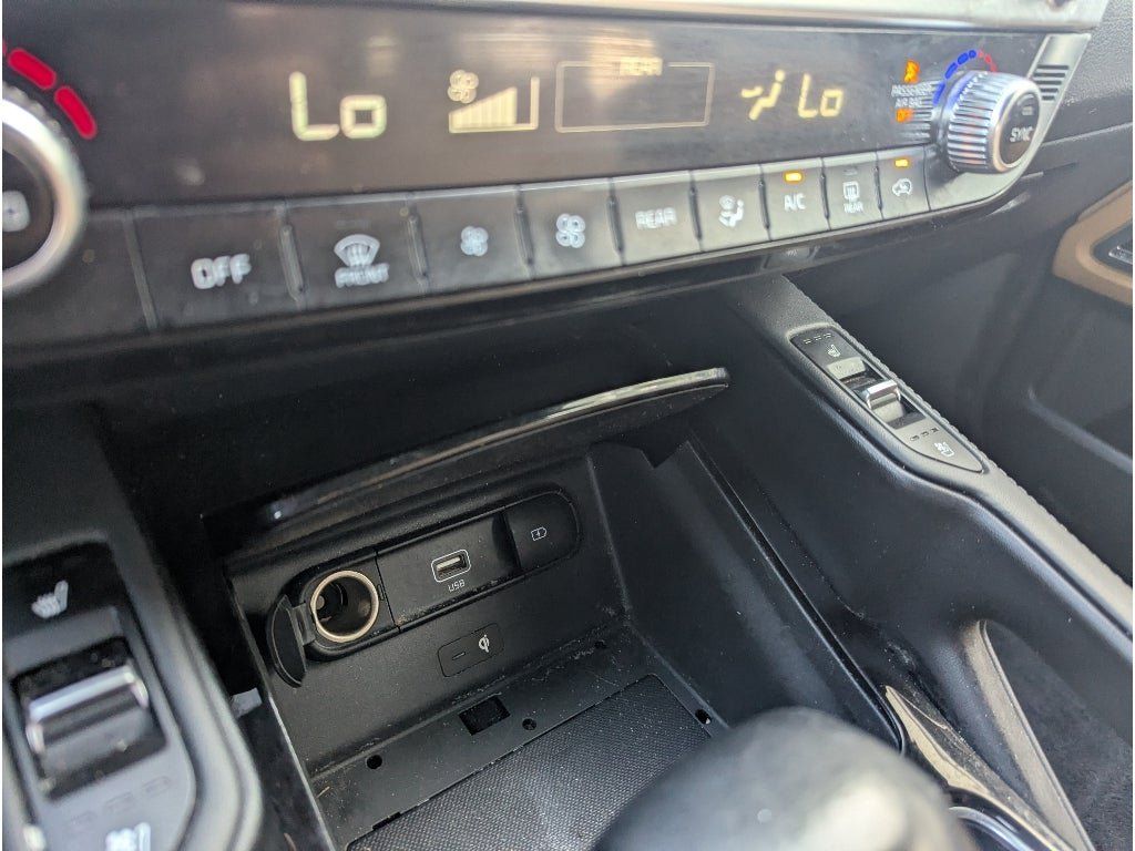 Used 2021 Kia Telluride SX w/ Towing Package FWD image 23