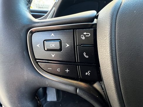 Certified 2021 Lexus ES 300h Ultra Luxury w/ Accessory Package 2 image 18