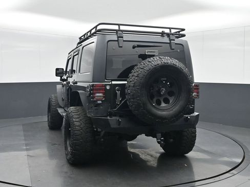 Used 2012 Jeep Wrangler Unlimited Sahara image 5