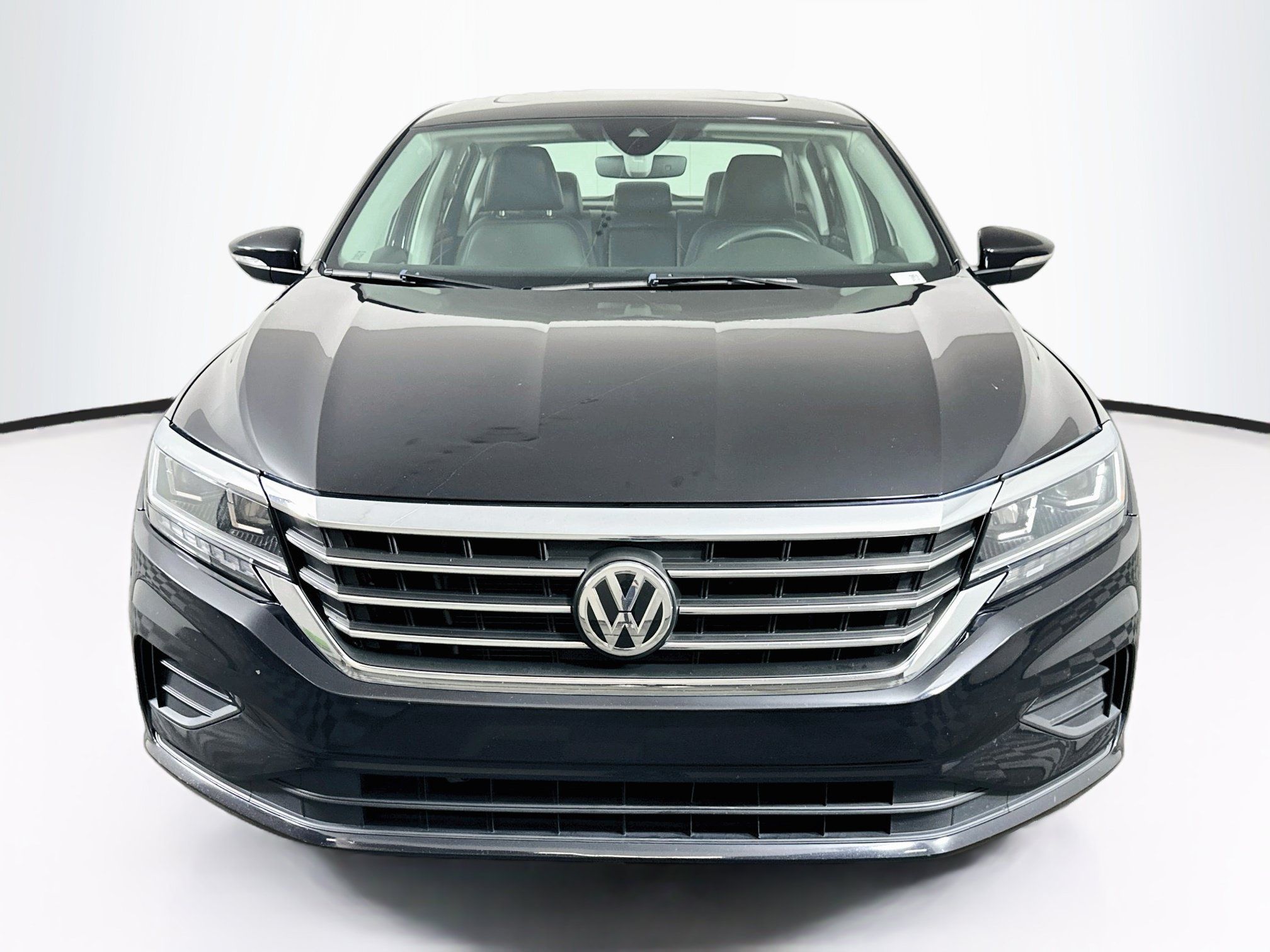Used 2022 Volkswagen Passat 2.0T SE FWD image 2