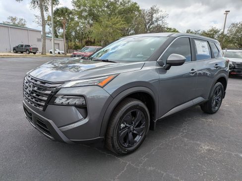 New 2026 Nissan Rogue SV FWD image 8