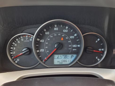 Used 2016 Toyota RAV4 LE AWD/4WD image 13