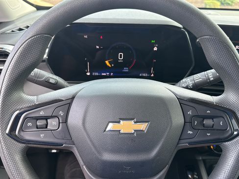 Used 2025 Chevrolet TrailBlazer LT AWD/4WD image 15