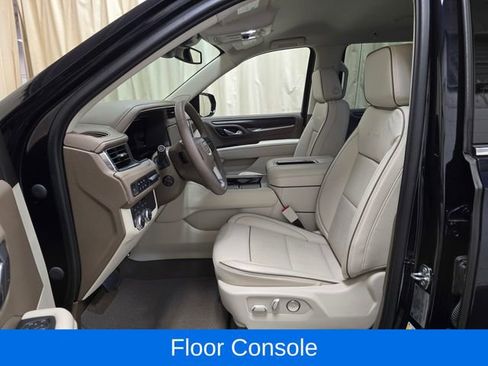 Used 2023 GMC Yukon Denali image 17