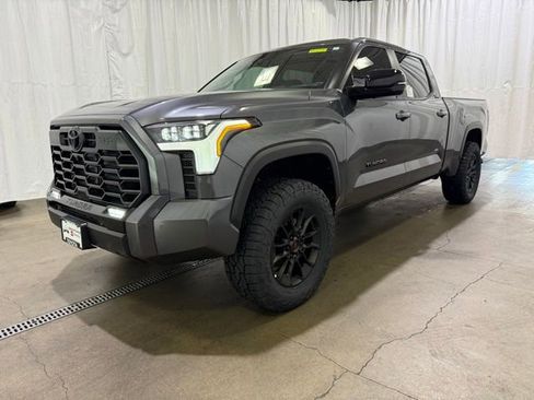 New 2026 Toyota Tundra Limited w/ TRD Off-Road Package AWD/4WD image 20