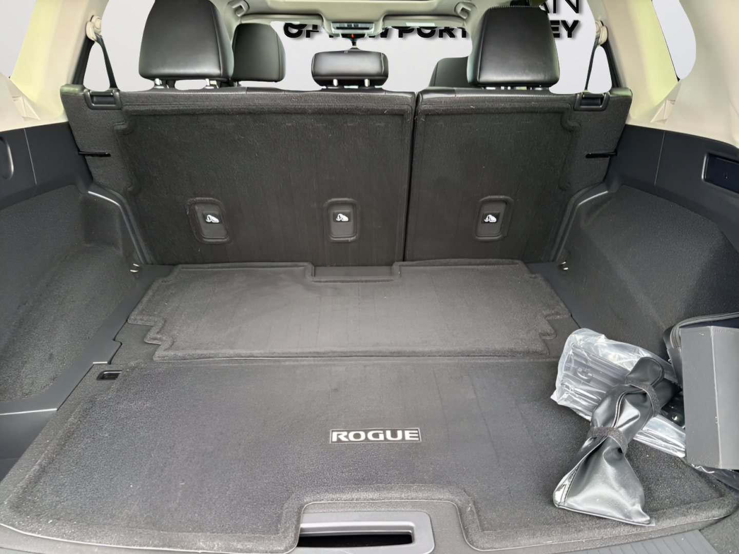 Certified 2024 Nissan Rogue Platinum w/ Platinum Premium Package FWD image 10