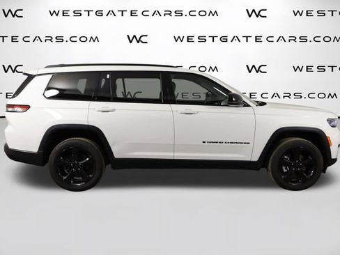 Used 2025 Jeep Grand Cherokee L Altitude AWD/4WD image 45
