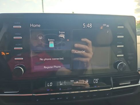 Used 2023 Toyota Sienna XLE FWD image 21