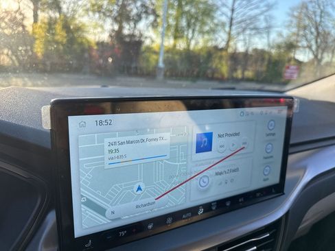 Used 2025 Ford Escape Base image 8