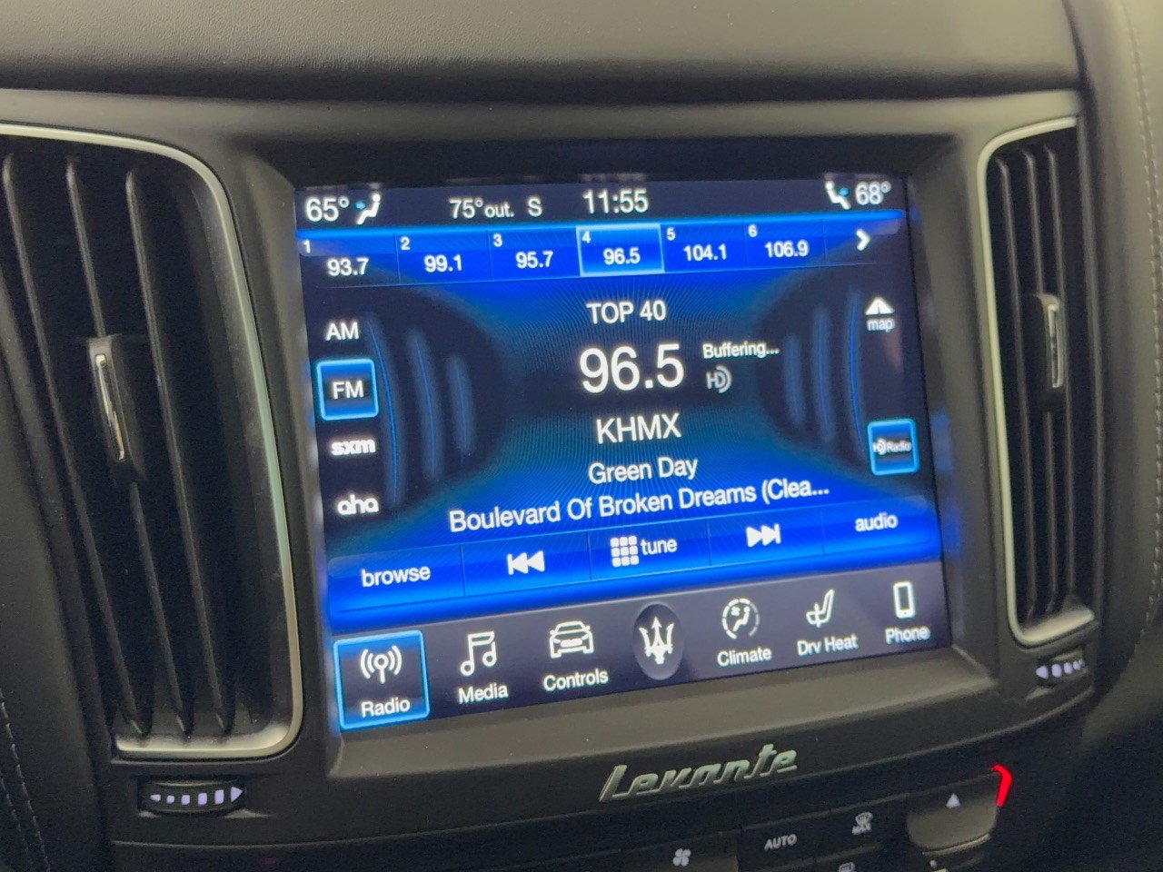 Used 2019 Maserati Levante AWD/4WD image 23