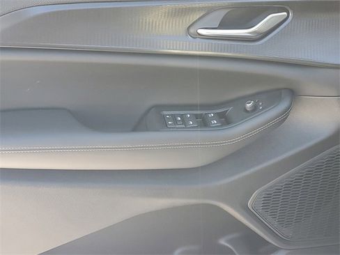 New 2025 Jeep Grand Cherokee L Altitude image 17