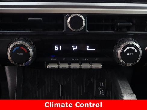 Certified 2025 Toyota Tacoma TRD Off-Road image 19