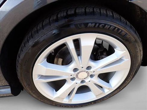 Used 2012 Mercedes-Benz E 350 4MATIC Sedan image 7