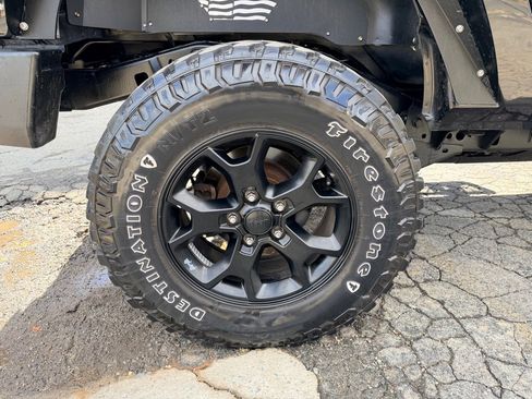 Used 2012 Jeep Wrangler Sport image 25