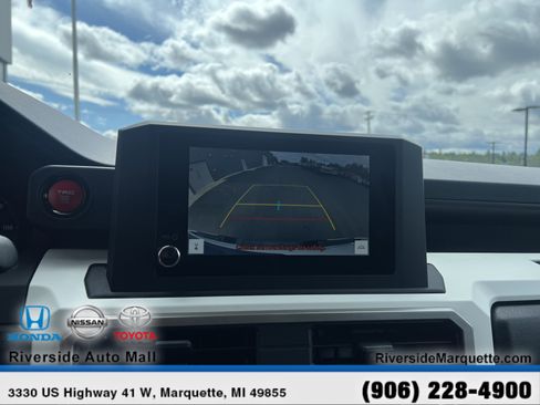 Used 2024 Toyota Tacoma TRD Off-Road image 22