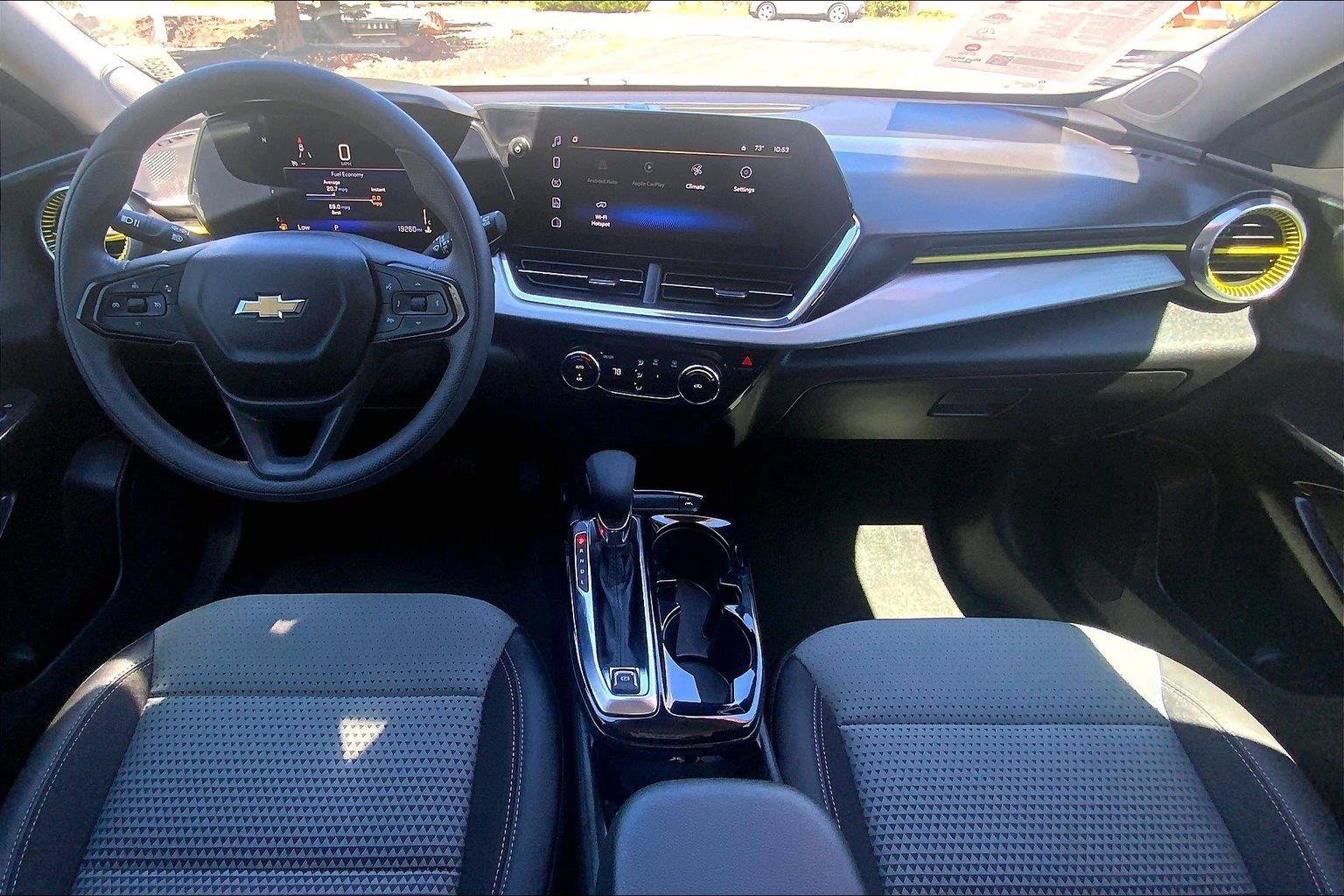 Used 2026 Chevrolet Trax LT FWD image 15