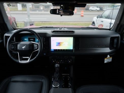 New 2025 Ford Bronco Badlands image 14