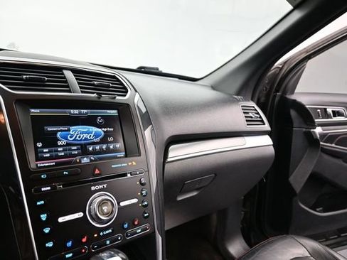 Used 2016 Ford Explorer Sport w/ Equipment Group 401A AWD/4WD image 19