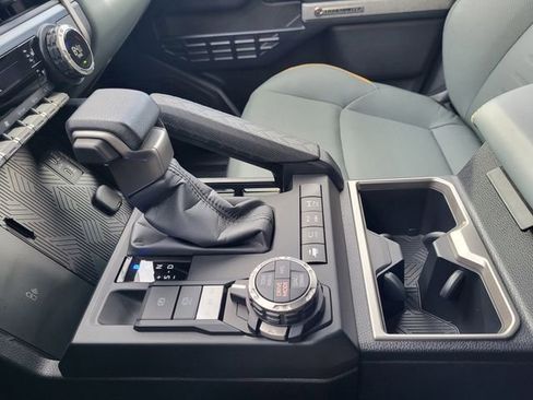 Used 2025 Toyota 4Runner Trailhunter image 25