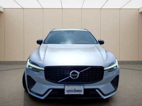 Used 2023 Volvo XC60 B5 Plus w/ Climate Package AWD/4WD image 4