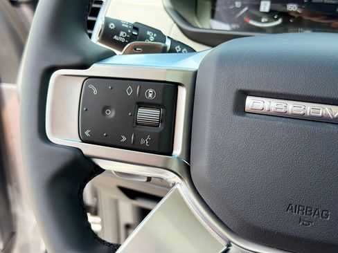 New 2026 Land Rover Discovery Dynamic SE AWD/4WD image 39