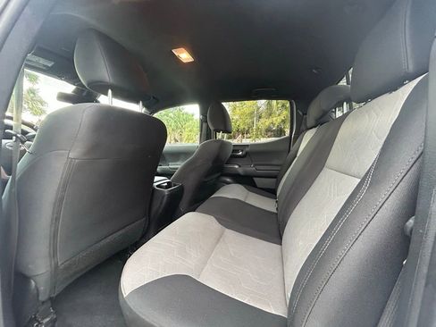 Used 2023 Toyota Tacoma TRD Off-Road image 15