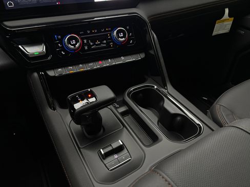 New 2026 GMC Sierra 1500 AT4 w/ AT4 Premium Package AWD/4WD image 30