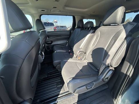 Used 2025 Kia Carnival SX Prestige FWD image 29