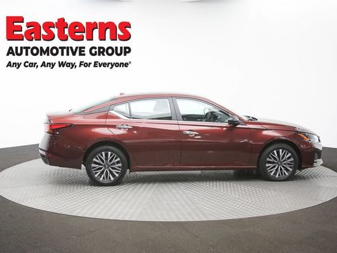 Used 2025 Nissan Altima 2.5 SV AWD/4WD image 40