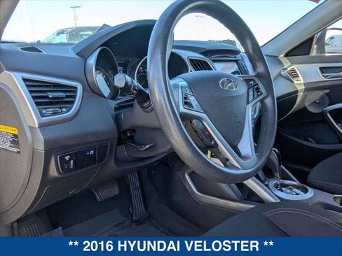 Used 2016 Hyundai Veloster image 12