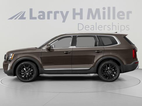 Used 2022 Kia Telluride SX w/ SX Prestige Package AWD/4WD image 3