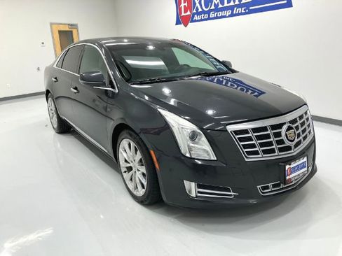 Used 2014 Cadillac XTS Luxury image 3