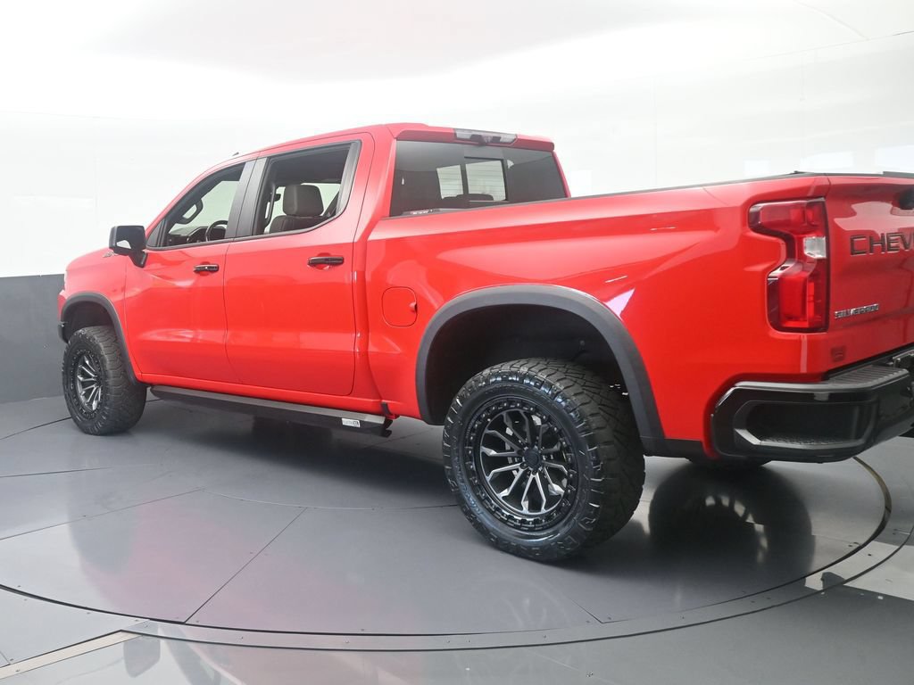 Used 2023 Chevrolet Silverado 1500 ZR2 w/ Technology Package AWD/4WD image 4