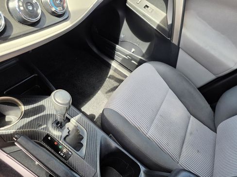 Used 2013 Toyota RAV4 LE AWD/4WD image 15