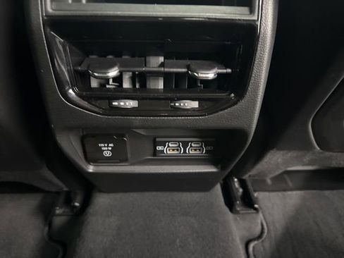 Used 2024 Jeep Grand Cherokee Altitude AWD/4WD image 33