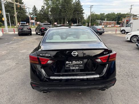 Used 2020 Nissan Altima 2.5 SV FWD image 4