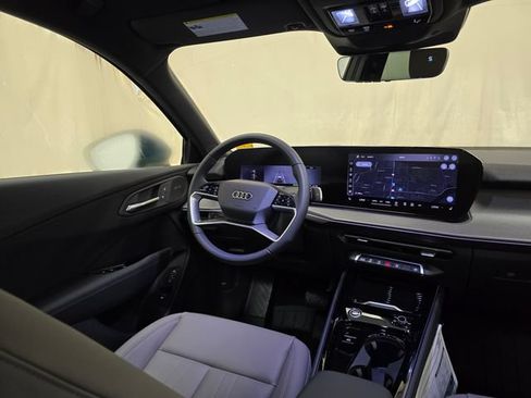 New 2026 Audi Q3 quattro 2.0T AWD/4WD image 35