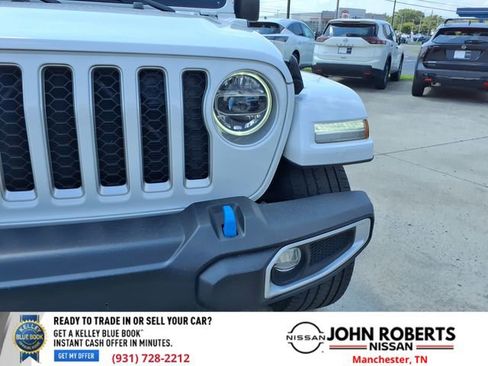 Used 2022 Jeep Wrangler Unlimited Sahara w/ Cold Weather Group image 15