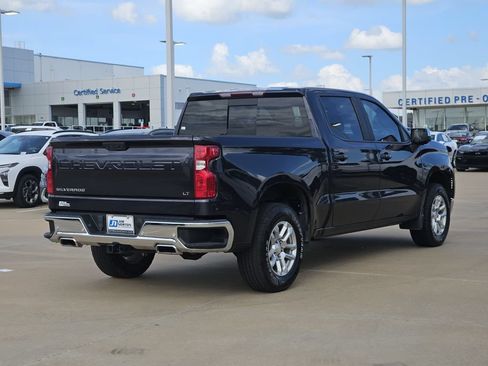 Used 2022 Chevrolet Silverado 1500 LT w/ Z71 Off-Road Package AWD/4WD image 7