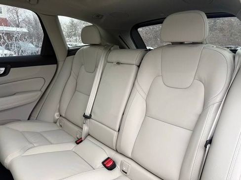 New 2026 Volvo XC60 B5 Ultra w/ Climate Package image 27