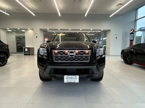 Used 2024 Nissan Frontier SV w/ Technology Package AWD/4WD image 8