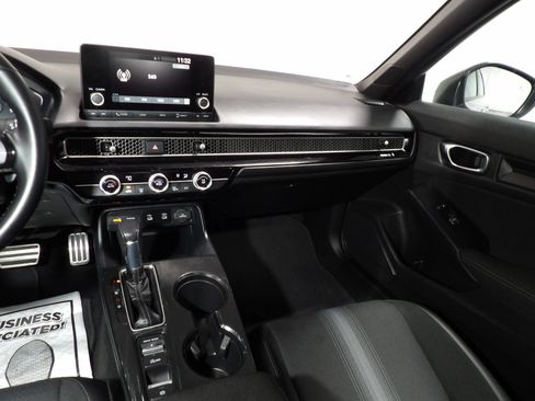 Used 2025 Honda Civic Sport image 12
