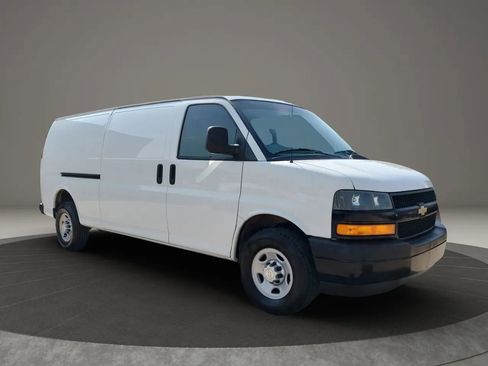 Used 2019 Chevrolet Express 3500 Extended w/ Driver Convenience Package image 16