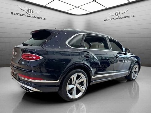 Used 2024 Bentley Bentayga Extended Wheelbase image 7